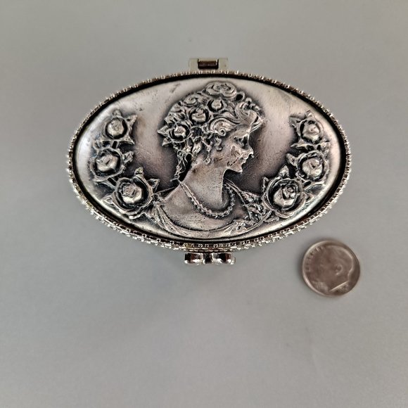 Art Nouveau Style Trinket Box with Hinged Lid - Picture 6 of 7